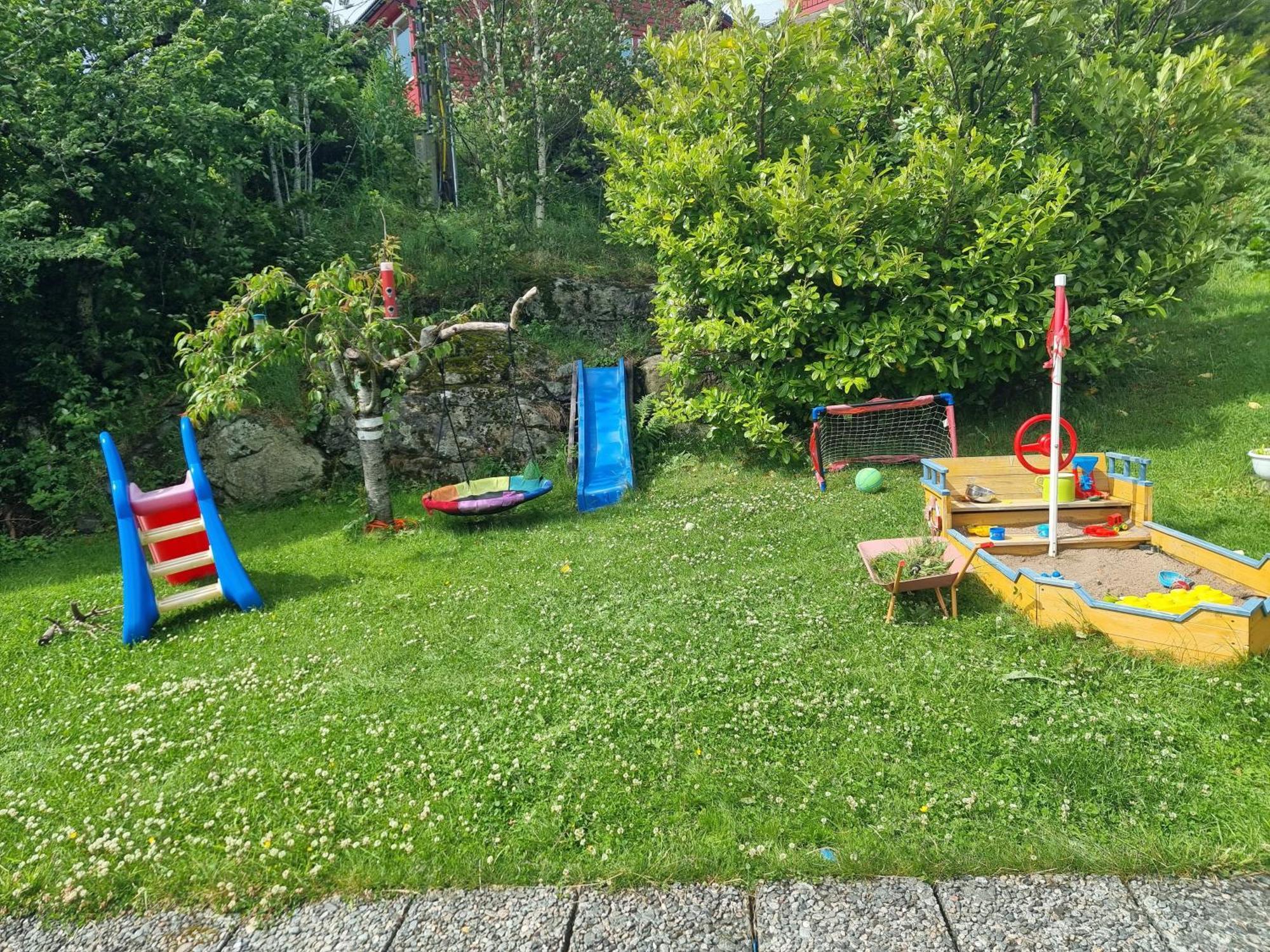 Tiny Island's Frekhaug
